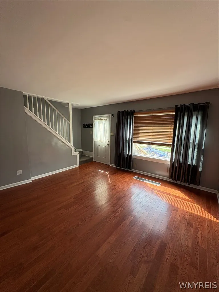 57 Abbottsford Place, Buffalo, New York 14213, Buffalo, New York 14213, 2 Bedrooms Bedrooms, 6 Rooms Rooms,1 BathroomBathrooms,Residential Lease,For Rent,57 Abbottsford Place, Buffalo, New York 14213,0,B1671613
