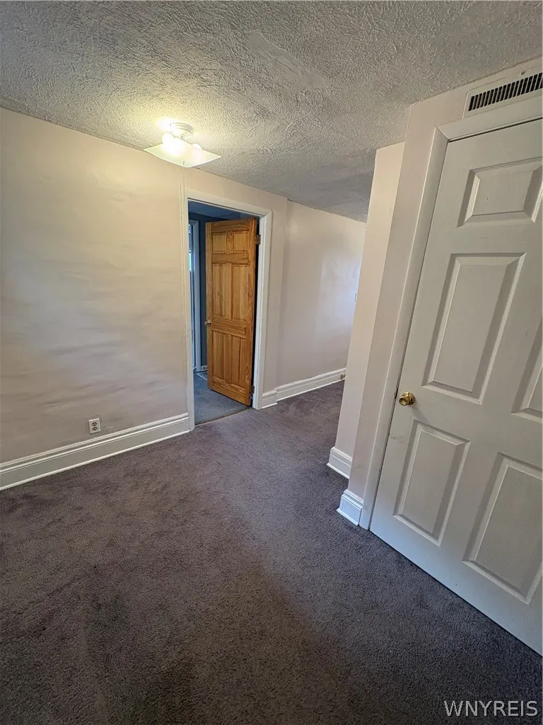 57 Abbottsford Place, Buffalo, New York 14213, Buffalo, New York 14213, 2 Bedrooms Bedrooms, 6 Rooms Rooms,1 BathroomBathrooms,Residential Lease,For Rent,57 Abbottsford Place, Buffalo, New York 14213,0,B1671613