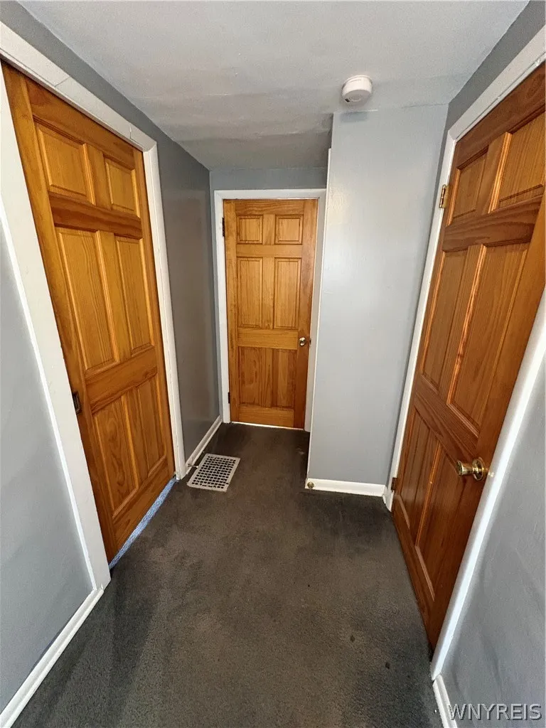 57 Abbottsford Place, Buffalo, New York 14213, Buffalo, New York 14213, 2 Bedrooms Bedrooms, 6 Rooms Rooms,1 BathroomBathrooms,Residential Lease,For Rent,57 Abbottsford Place, Buffalo, New York 14213,0,B1671613