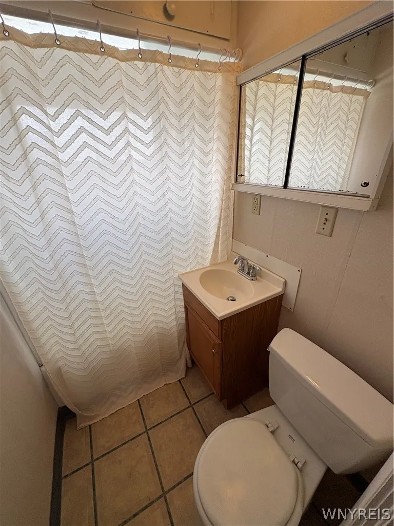 57 Abbottsford Place, Buffalo, New York 14213, Buffalo, New York 14213, 2 Bedrooms Bedrooms, 6 Rooms Rooms,1 BathroomBathrooms,Residential Lease,For Rent,57 Abbottsford Place, Buffalo, New York 14213,0,B1671613