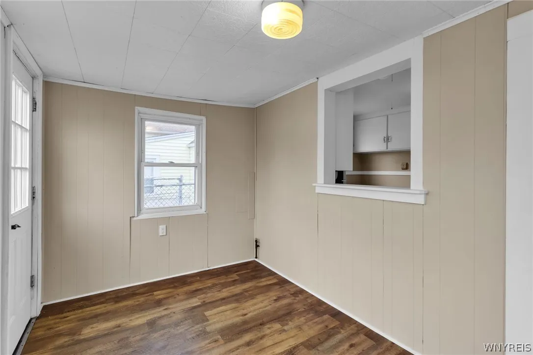 235 Knox Avenue, West Seneca, New York 14224, West Seneca, New York 14224, 2 Bedrooms Bedrooms, 6 Rooms Rooms,1 BathroomBathrooms,Residential,For Sale,235 Knox Avenue, West Seneca, New York 14224,0,B1670695