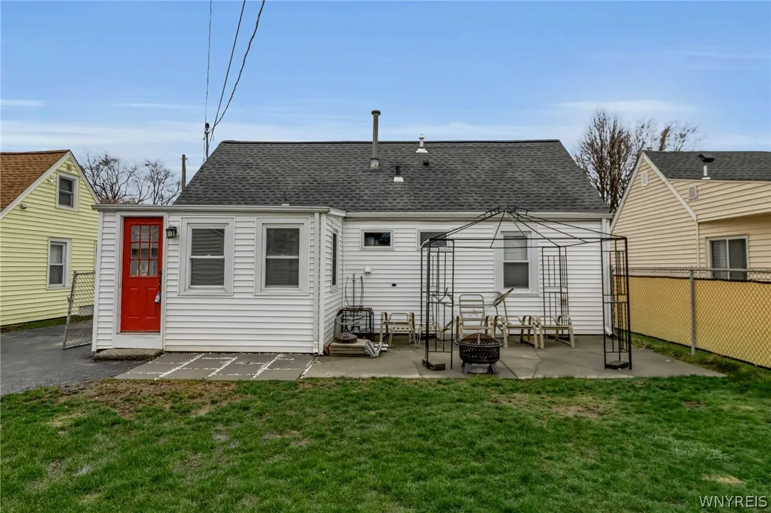 235 Knox Avenue, West Seneca, New York 14224, West Seneca, New York 14224, 2 Bedrooms Bedrooms, 6 Rooms Rooms,1 BathroomBathrooms,Residential,For Sale,235 Knox Avenue, West Seneca, New York 14224,0,B1670695