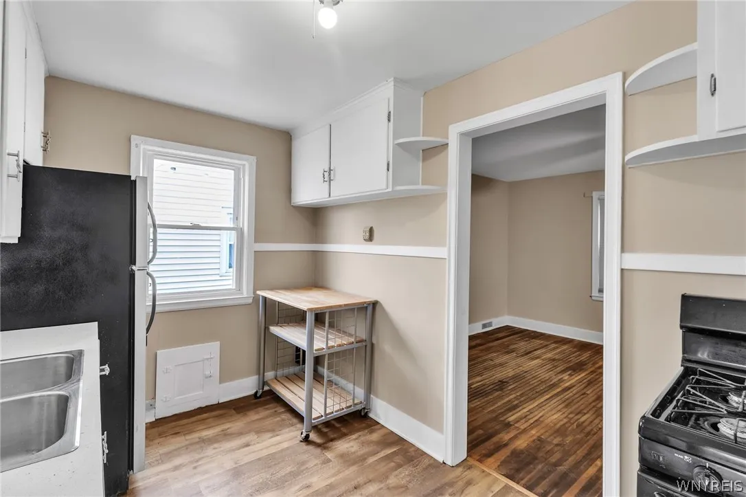 235 Knox Avenue, West Seneca, New York 14224, West Seneca, New York 14224, 2 Bedrooms Bedrooms, 6 Rooms Rooms,1 BathroomBathrooms,Residential,For Sale,235 Knox Avenue, West Seneca, New York 14224,0,B1670695