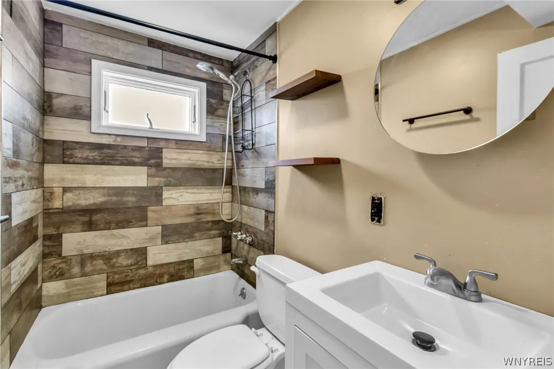235 Knox Avenue, West Seneca, New York 14224, West Seneca, New York 14224, 2 Bedrooms Bedrooms, 6 Rooms Rooms,1 BathroomBathrooms,Residential,For Sale,235 Knox Avenue, West Seneca, New York 14224,0,B1670695