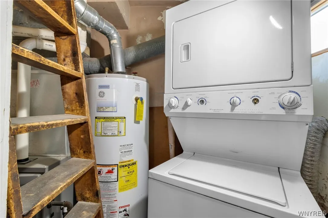 235 Knox Avenue, West Seneca, New York 14224, West Seneca, New York 14224, 2 Bedrooms Bedrooms, 6 Rooms Rooms,1 BathroomBathrooms,Residential,For Sale,235 Knox Avenue, West Seneca, New York 14224,0,B1670695