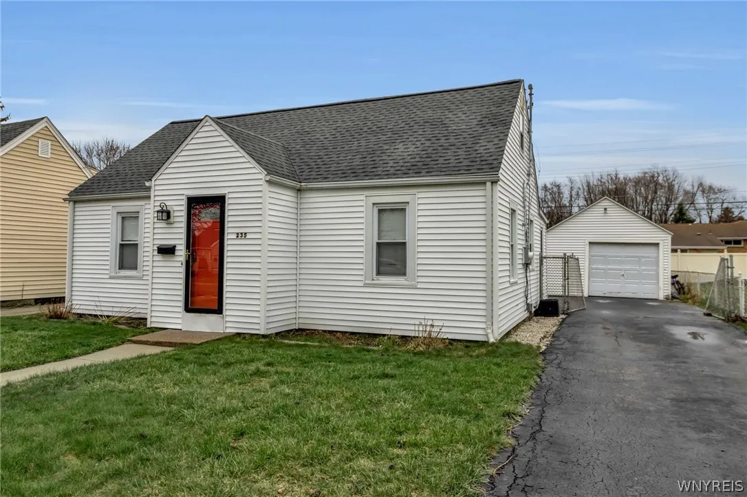235 Knox Avenue, West Seneca, New York 14224, West Seneca, New York 14224, 2 Bedrooms Bedrooms, 6 Rooms Rooms,1 BathroomBathrooms,Residential,For Sale,235 Knox Avenue, West Seneca, New York 14224,0,B1670695