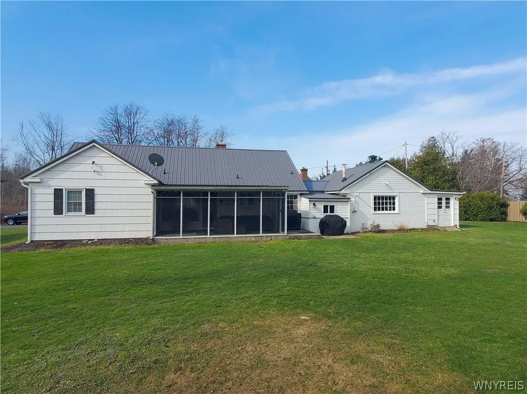 6097 Eckhardt Road, Hamburg, New York 14085, Hamburg, New York 14085, 4 Bedrooms Bedrooms, 13 Rooms Rooms,2 BathroomsBathrooms,Residential,For Sale,6097 Eckhardt Road, Hamburg, New York 14085,0,B1671467