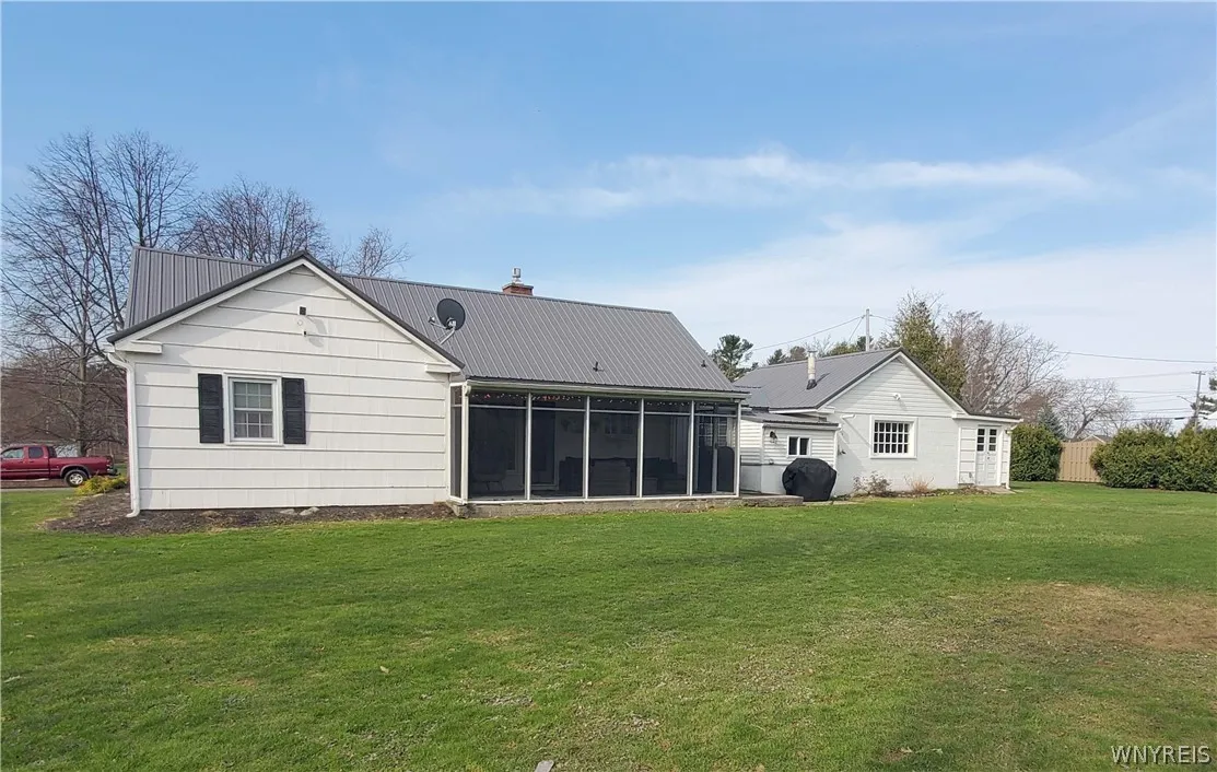 6097 Eckhardt Road, Hamburg, New York 14085, Hamburg, New York 14085, 4 Bedrooms Bedrooms, 13 Rooms Rooms,2 BathroomsBathrooms,Residential,For Sale,6097 Eckhardt Road, Hamburg, New York 14085,0,B1671467