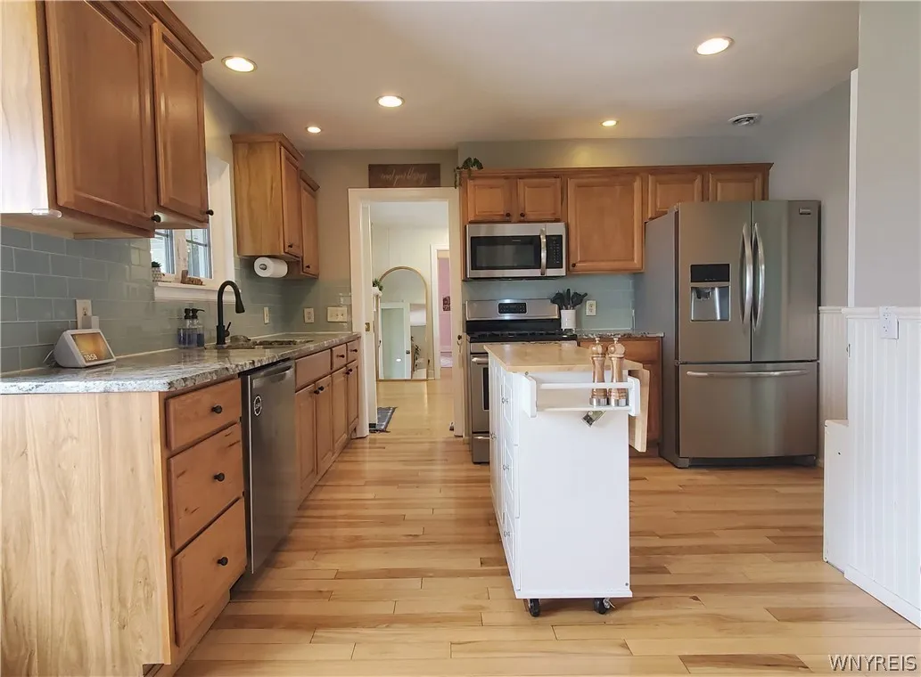 6097 Eckhardt Road, Hamburg, New York 14085, Hamburg, New York 14085, 4 Bedrooms Bedrooms, 13 Rooms Rooms,2 BathroomsBathrooms,Residential,For Sale,6097 Eckhardt Road, Hamburg, New York 14085,0,B1671467