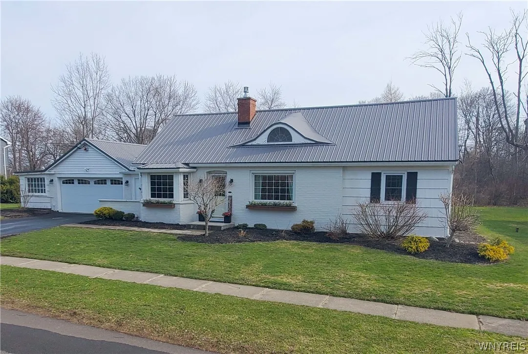 6097 Eckhardt Road, Hamburg, New York 14085, Hamburg, New York 14085, 4 Bedrooms Bedrooms, 13 Rooms Rooms,2 BathroomsBathrooms,Residential,For Sale,6097 Eckhardt Road, Hamburg, New York 14085,0,B1671467