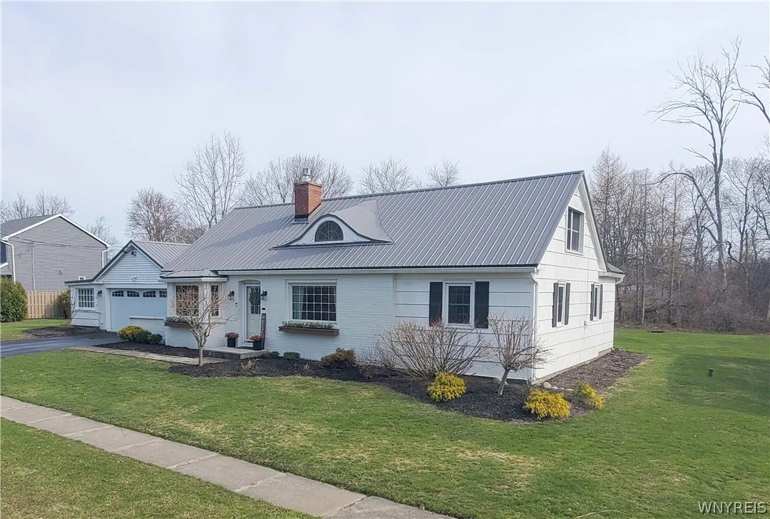 6097 Eckhardt Road, Hamburg, New York 14085, Hamburg, New York 14085, 4 Bedrooms Bedrooms, 13 Rooms Rooms,2 BathroomsBathrooms,Residential,For Sale,6097 Eckhardt Road, Hamburg, New York 14085,0,B1671467