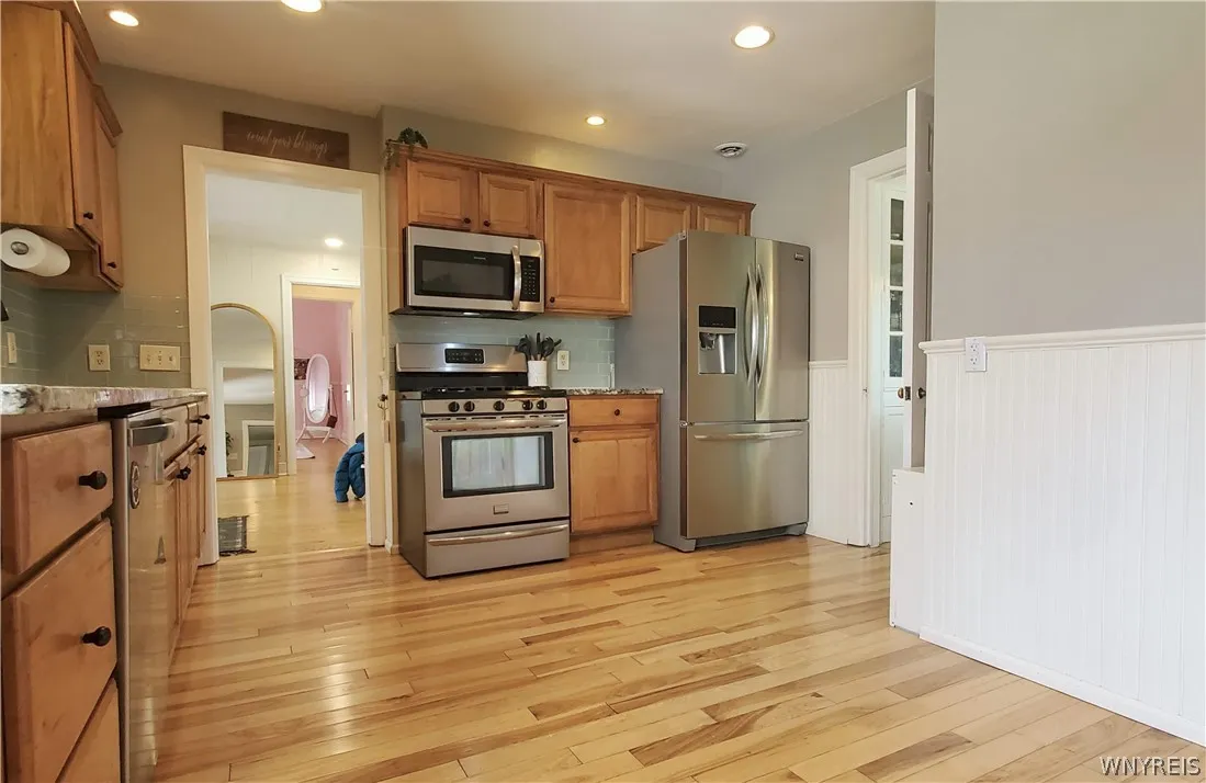 6097 Eckhardt Road, Hamburg, New York 14085, Hamburg, New York 14085, 4 Bedrooms Bedrooms, 13 Rooms Rooms,2 BathroomsBathrooms,Residential,For Sale,6097 Eckhardt Road, Hamburg, New York 14085,0,B1671467