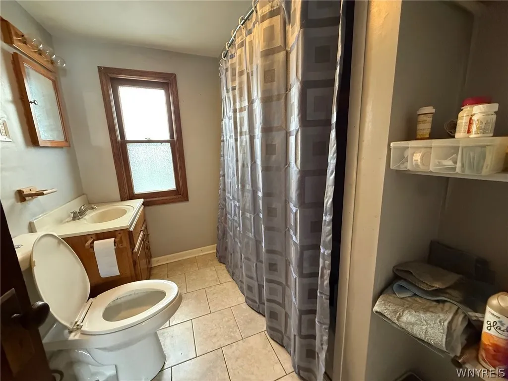 29 Melrose Street, Buffalo, New York 14220, Buffalo, New York 14220, 4 Bedrooms Bedrooms, ,2 BathroomsBathrooms,Residential,For Sale,29 Melrose Street, Buffalo, New York 14220,0,B1671698