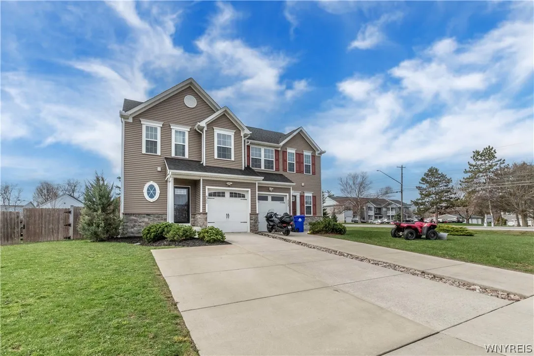 4205 Arthur Court, Hamburg, New York 14075, Hamburg, New York 14075, 3 Bedrooms Bedrooms, 9 Rooms Rooms,2 BathroomsBathrooms,Residential,For Sale,4205 Arthur Court, Hamburg, New York 14075,0,B1668752