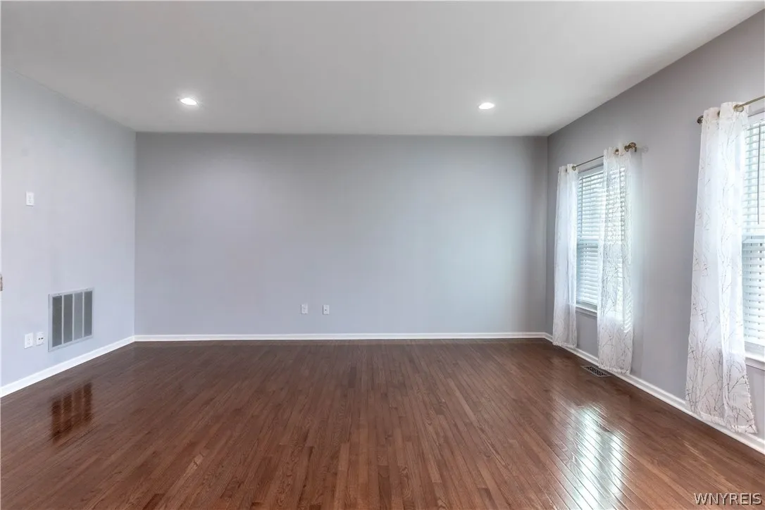 4205 Arthur Court, Hamburg, New York 14075, Hamburg, New York 14075, 3 Bedrooms Bedrooms, 9 Rooms Rooms,2 BathroomsBathrooms,Residential,For Sale,4205 Arthur Court, Hamburg, New York 14075,0,B1668752