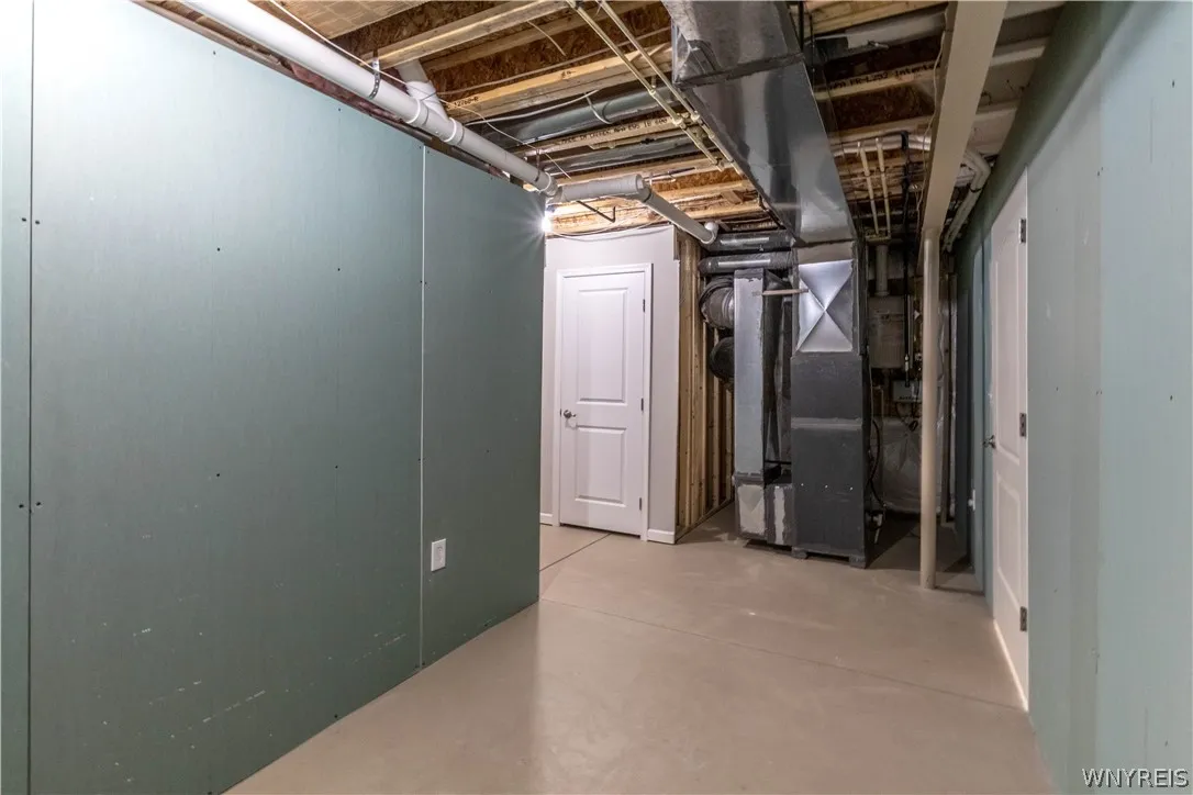 4205 Arthur Court, Hamburg, New York 14075, Hamburg, New York 14075, 3 Bedrooms Bedrooms, 9 Rooms Rooms,2 BathroomsBathrooms,Residential,For Sale,4205 Arthur Court, Hamburg, New York 14075,0,B1668752