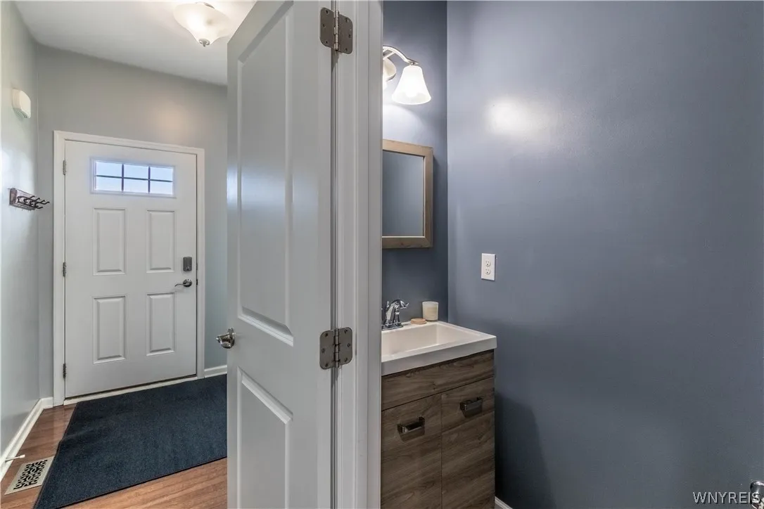 4205 Arthur Court, Hamburg, New York 14075, Hamburg, New York 14075, 3 Bedrooms Bedrooms, 9 Rooms Rooms,2 BathroomsBathrooms,Residential,For Sale,4205 Arthur Court, Hamburg, New York 14075,0,B1668752