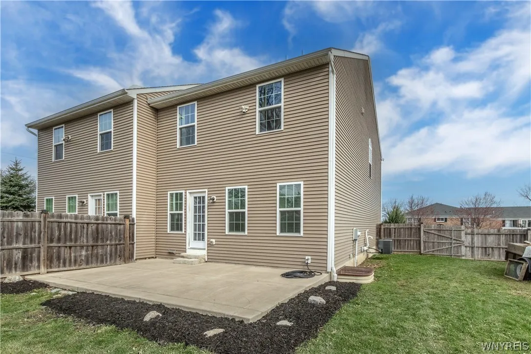4205 Arthur Court, Hamburg, New York 14075, Hamburg, New York 14075, 3 Bedrooms Bedrooms, 9 Rooms Rooms,2 BathroomsBathrooms,Residential,For Sale,4205 Arthur Court, Hamburg, New York 14075,0,B1668752