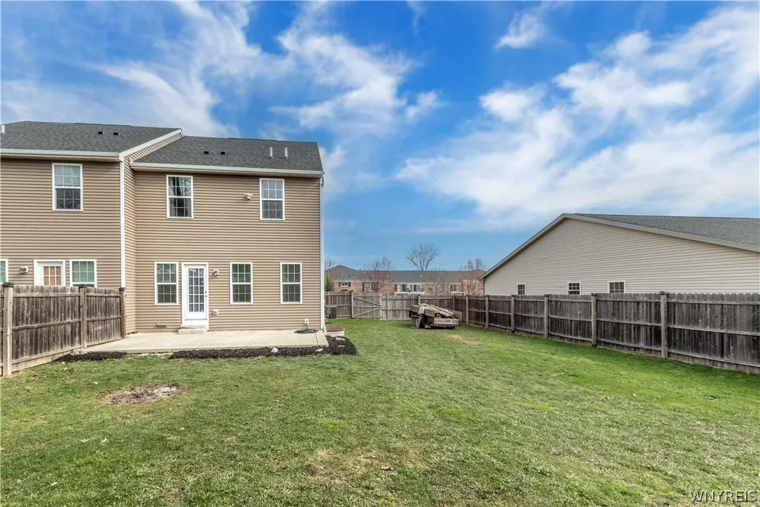 4205 Arthur Court, Hamburg, New York 14075, Hamburg, New York 14075, 3 Bedrooms Bedrooms, 9 Rooms Rooms,2 BathroomsBathrooms,Residential,For Sale,4205 Arthur Court, Hamburg, New York 14075,0,B1668752