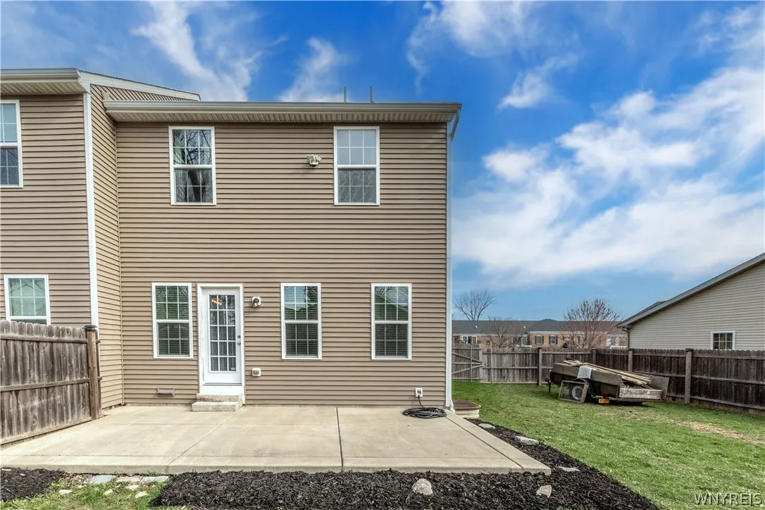4205 Arthur Court, Hamburg, New York 14075, Hamburg, New York 14075, 3 Bedrooms Bedrooms, 9 Rooms Rooms,2 BathroomsBathrooms,Residential,For Sale,4205 Arthur Court, Hamburg, New York 14075,0,B1668752