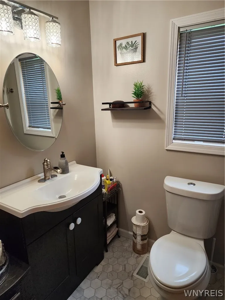 30 Foster Ridge Drive, Hamburg, New York 14075, Hamburg, New York 14075, 2 Bedrooms Bedrooms, 7 Rooms Rooms,2 BathroomsBathrooms,Residential,For Sale,30 Foster Ridge Drive, Hamburg, New York 14075,0,B1671334