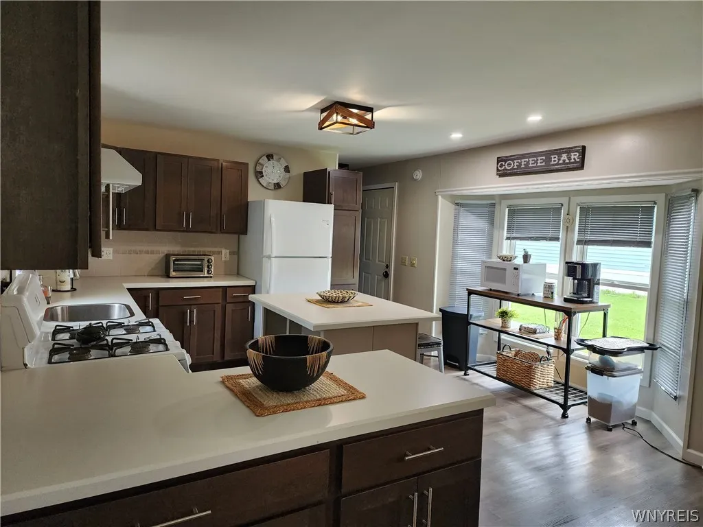 30 Foster Ridge Drive, Hamburg, New York 14075, Hamburg, New York 14075, 2 Bedrooms Bedrooms, 7 Rooms Rooms,2 BathroomsBathrooms,Residential,For Sale,30 Foster Ridge Drive, Hamburg, New York 14075,0,B1671334