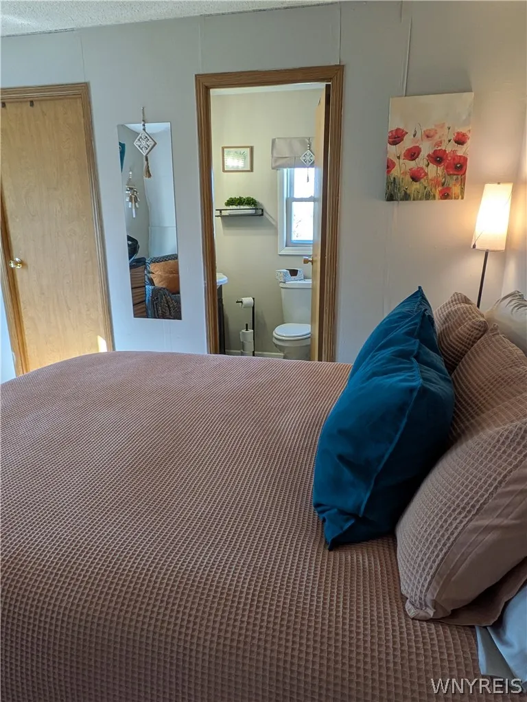 30 Foster Ridge Drive, Hamburg, New York 14075, Hamburg, New York 14075, 2 Bedrooms Bedrooms, 7 Rooms Rooms,2 BathroomsBathrooms,Residential,For Sale,30 Foster Ridge Drive, Hamburg, New York 14075,0,B1671334