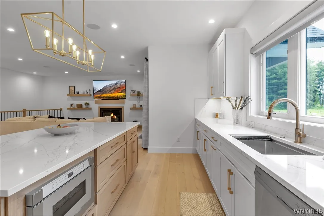 799 Casey Road, Amherst, New York 14051, Amherst, New York 14051, 3 Bedrooms Bedrooms, 7 Rooms Rooms,3 BathroomsBathrooms,Residential,For Sale,799 Casey Road, Amherst, New York 14051,0,B1671646