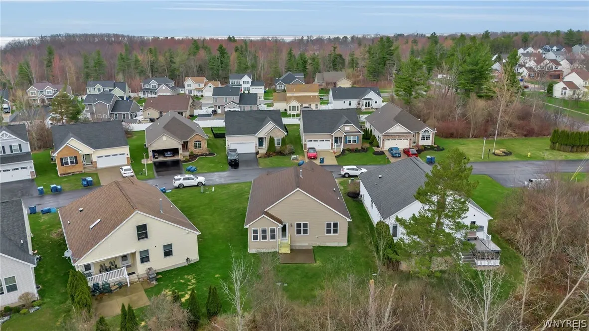 6260 Eckhardt Road 4, Hamburg, New York 14085, Hamburg, New York 14085, 2 Bedrooms Bedrooms, 5 Rooms Rooms,2 BathroomsBathrooms,Residential,For Sale,6260 Eckhardt Road 4, Hamburg, New York 14085,0,B1671313