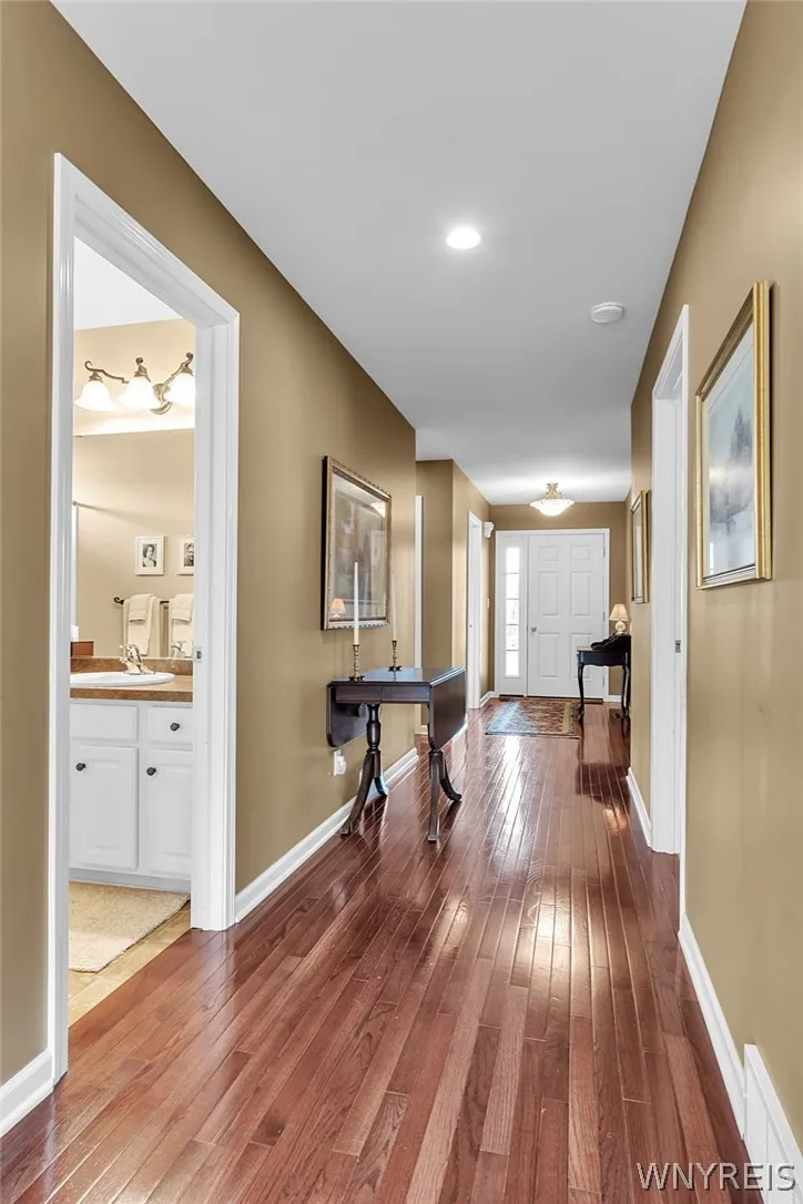 6260 Eckhardt Road 4, Hamburg, New York 14085, Hamburg, New York 14085, 2 Bedrooms Bedrooms, 5 Rooms Rooms,2 BathroomsBathrooms,Residential,For Sale,6260 Eckhardt Road 4, Hamburg, New York 14085,0,B1671313