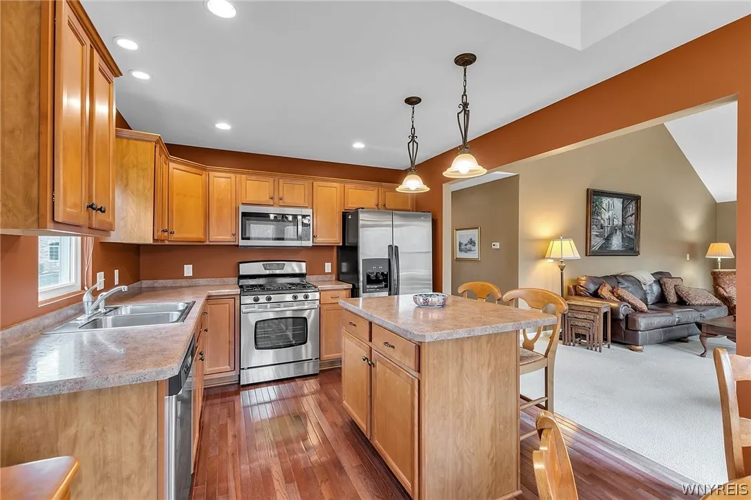6260 Eckhardt Road 4, Hamburg, New York 14085, Hamburg, New York 14085, 2 Bedrooms Bedrooms, 5 Rooms Rooms,2 BathroomsBathrooms,Residential,For Sale,6260 Eckhardt Road 4, Hamburg, New York 14085,0,B1671313