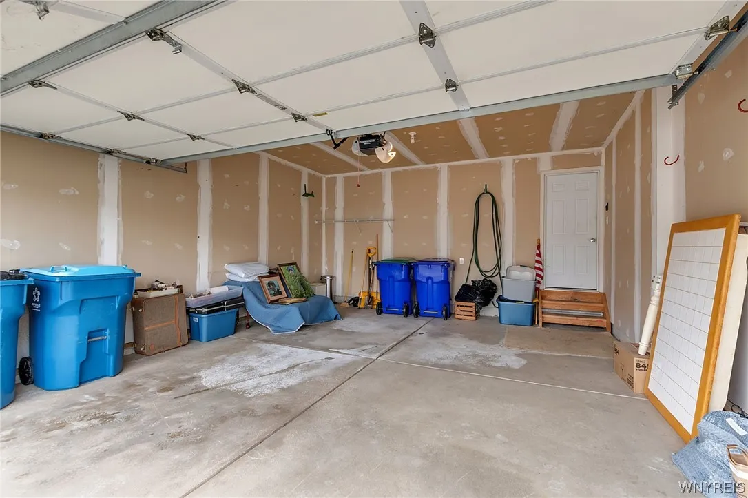 6260 Eckhardt Road 4, Hamburg, New York 14085, Hamburg, New York 14085, 2 Bedrooms Bedrooms, 5 Rooms Rooms,2 BathroomsBathrooms,Residential,For Sale,6260 Eckhardt Road 4, Hamburg, New York 14085,0,B1671313