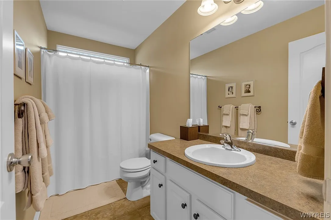 6260 Eckhardt Road 4, Hamburg, New York 14085, Hamburg, New York 14085, 2 Bedrooms Bedrooms, 5 Rooms Rooms,2 BathroomsBathrooms,Residential,For Sale,6260 Eckhardt Road 4, Hamburg, New York 14085,0,B1671313