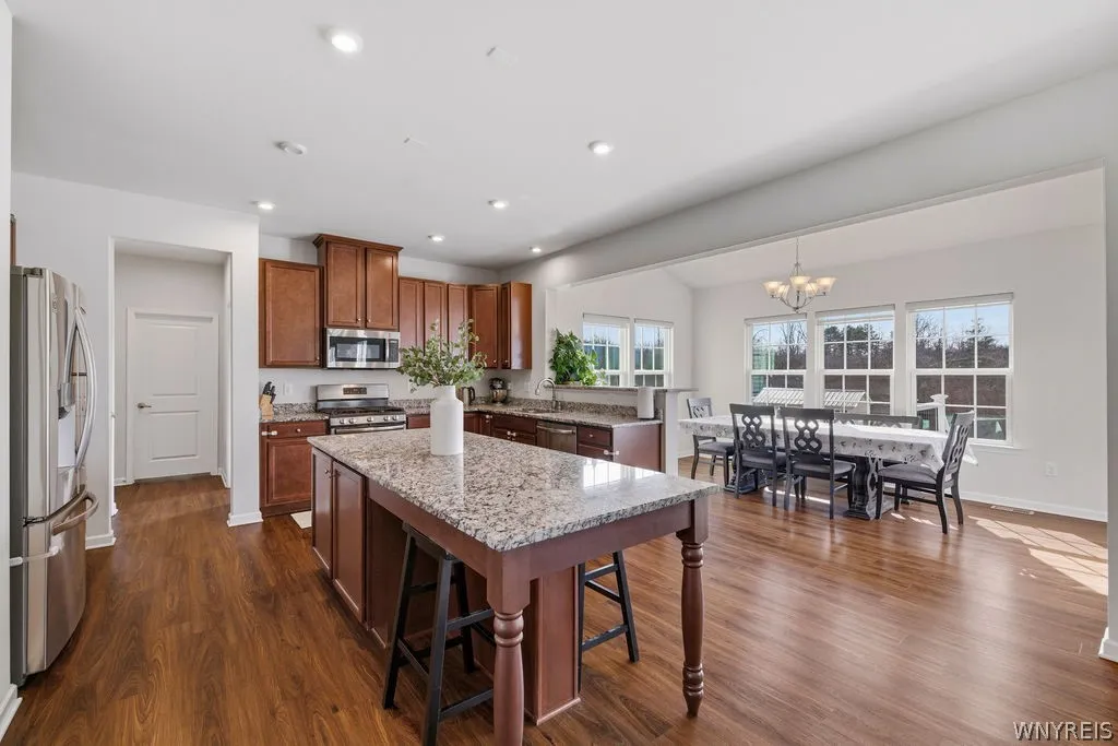 370 Quarry Run, Grand Island, New York 14072, Grand Island, New York 14072, 4 Bedrooms Bedrooms, 11 Rooms Rooms,2 BathroomsBathrooms,Residential,For Sale,370 Quarry Run, Grand Island, New York 14072,0,B1671645