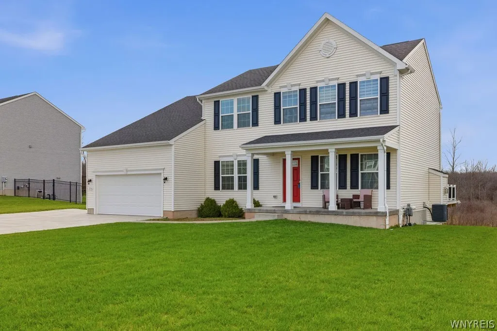 370 Quarry Run, Grand Island, New York 14072, Grand Island, New York 14072, 4 Bedrooms Bedrooms, 11 Rooms Rooms,2 BathroomsBathrooms,Residential,For Sale,370 Quarry Run, Grand Island, New York 14072,0,B1671645