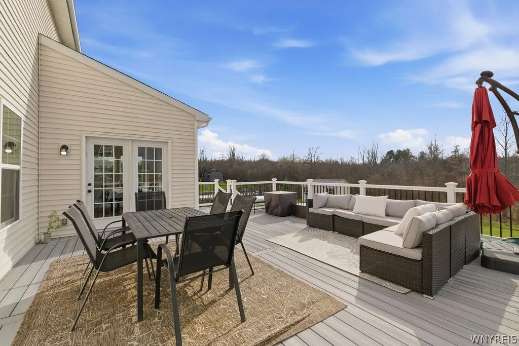 370 Quarry Run, Grand Island, New York 14072, Grand Island, New York 14072, 4 Bedrooms Bedrooms, 11 Rooms Rooms,2 BathroomsBathrooms,Residential,For Sale,370 Quarry Run, Grand Island, New York 14072,0,B1671645