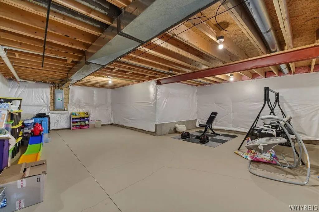 370 Quarry Run, Grand Island, New York 14072, Grand Island, New York 14072, 4 Bedrooms Bedrooms, 11 Rooms Rooms,2 BathroomsBathrooms,Residential,For Sale,370 Quarry Run, Grand Island, New York 14072,0,B1671645