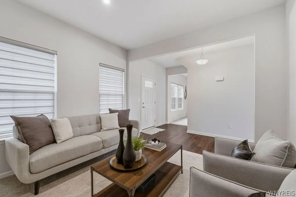 370 Quarry Run, Grand Island, New York 14072, Grand Island, New York 14072, 4 Bedrooms Bedrooms, 11 Rooms Rooms,2 BathroomsBathrooms,Residential,For Sale,370 Quarry Run, Grand Island, New York 14072,0,B1671645