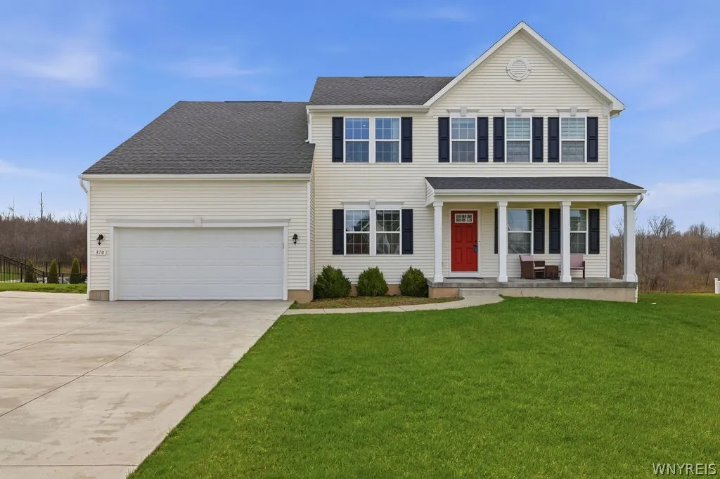 370 Quarry Run, Grand Island, New York 14072, Grand Island, New York 14072, 4 Bedrooms Bedrooms, 11 Rooms Rooms,2 BathroomsBathrooms,Residential,For Sale,370 Quarry Run, Grand Island, New York 14072,0,B1671645