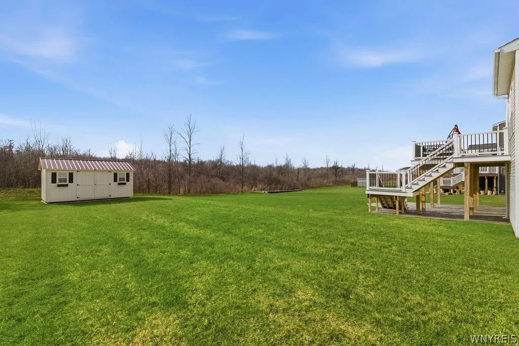 370 Quarry Run, Grand Island, New York 14072, Grand Island, New York 14072, 4 Bedrooms Bedrooms, 11 Rooms Rooms,2 BathroomsBathrooms,Residential,For Sale,370 Quarry Run, Grand Island, New York 14072,0,B1671645