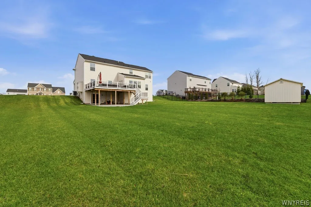 370 Quarry Run, Grand Island, New York 14072, Grand Island, New York 14072, 4 Bedrooms Bedrooms, 11 Rooms Rooms,2 BathroomsBathrooms,Residential,For Sale,370 Quarry Run, Grand Island, New York 14072,0,B1671645