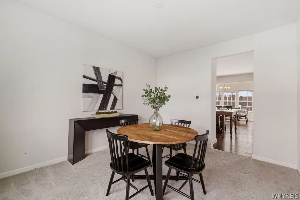 370 Quarry Run, Grand Island, New York 14072, Grand Island, New York 14072, 4 Bedrooms Bedrooms, 11 Rooms Rooms,2 BathroomsBathrooms,Residential,For Sale,370 Quarry Run, Grand Island, New York 14072,0,B1671645