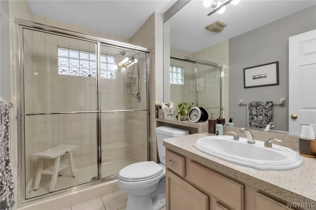 33 Ainsley Court, Clarence, New York 14221, Clarence, New York 14221, 2 Bedrooms Bedrooms, 7 Rooms Rooms,2 BathroomsBathrooms,Residential,For Sale,33 Ainsley Court, Clarence, New York 14221,0,B1668843