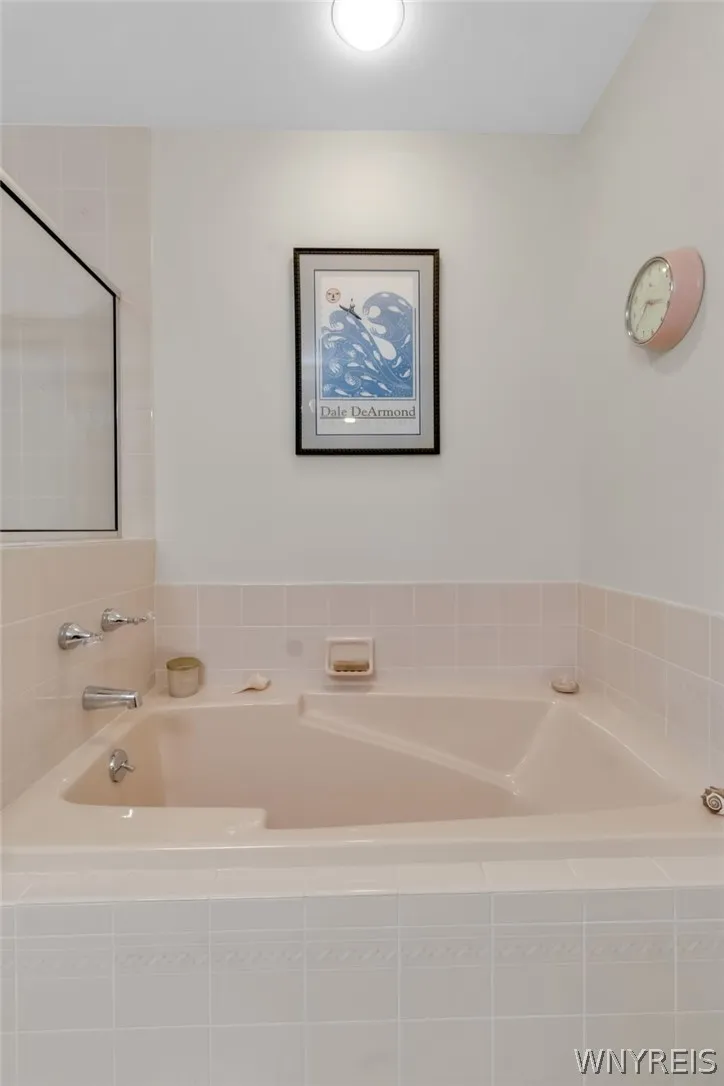 33 Ainsley Court, Clarence, New York 14221, Clarence, New York 14221, 2 Bedrooms Bedrooms, 7 Rooms Rooms,2 BathroomsBathrooms,Residential,For Sale,33 Ainsley Court, Clarence, New York 14221,0,B1668843