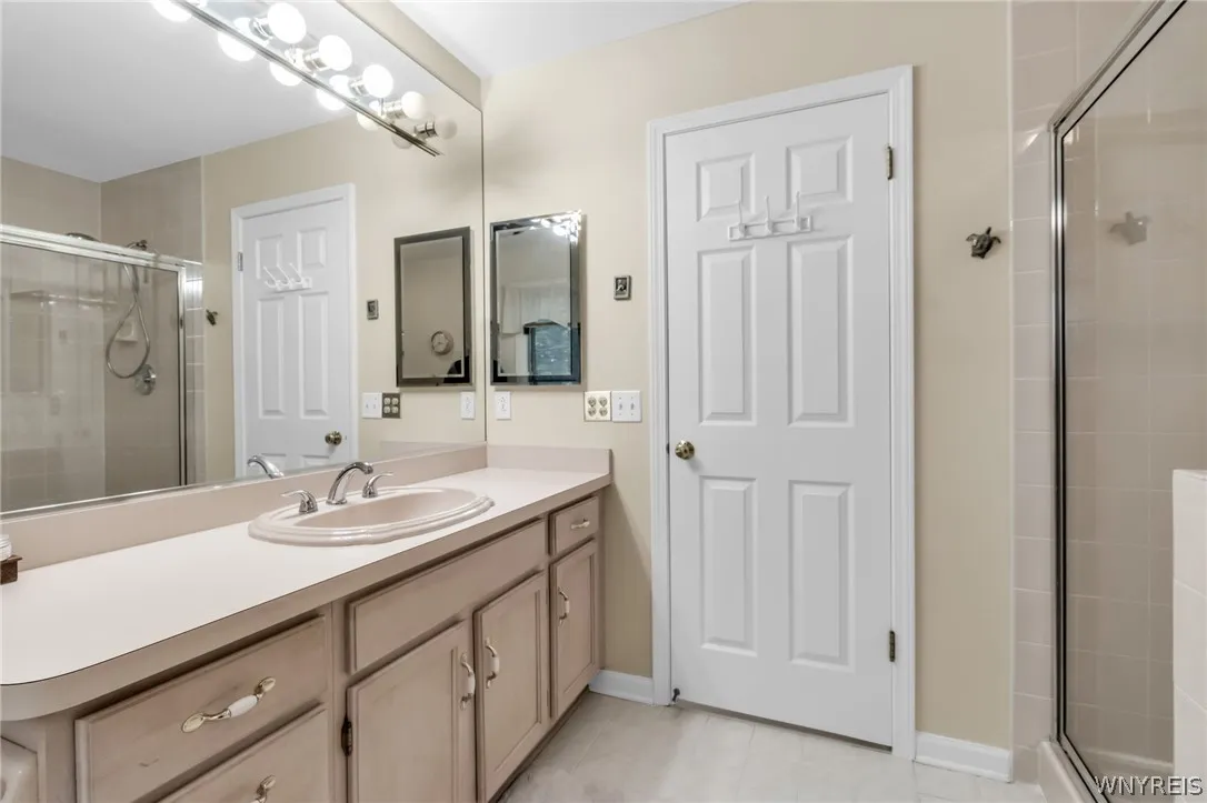 33 Ainsley Court, Clarence, New York 14221, Clarence, New York 14221, 2 Bedrooms Bedrooms, 7 Rooms Rooms,2 BathroomsBathrooms,Residential,For Sale,33 Ainsley Court, Clarence, New York 14221,0,B1668843