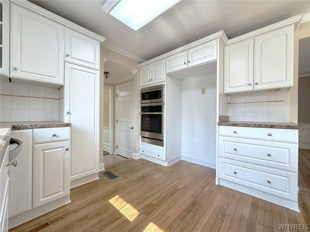 10151 Pineledge Drive South, Clarence, New York 14, Clarence, New York 14031, 3 Bedrooms Bedrooms, 8 Rooms Rooms,2 BathroomsBathrooms,Residential,For Sale,10151 Pineledge Drive South, Clarence, New York 14,0,B1670389