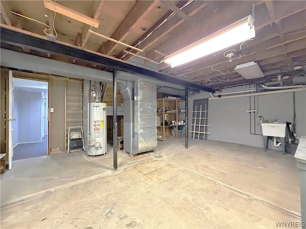 10151 Pineledge Drive South, Clarence, New York 14, Clarence, New York 14031, 3 Bedrooms Bedrooms, 8 Rooms Rooms,2 BathroomsBathrooms,Residential,For Sale,10151 Pineledge Drive South, Clarence, New York 14,0,B1670389