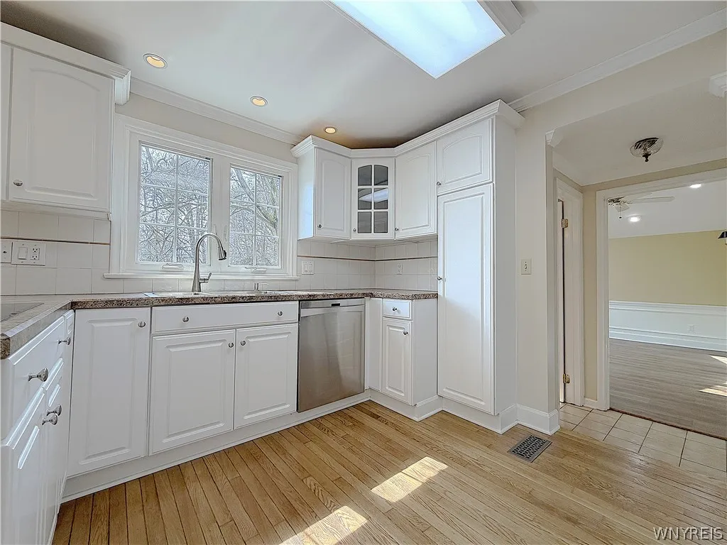 10151 Pineledge Drive South, Clarence, New York 14, Clarence, New York 14031, 3 Bedrooms Bedrooms, 8 Rooms Rooms,2 BathroomsBathrooms,Residential,For Sale,10151 Pineledge Drive South, Clarence, New York 14,0,B1670389