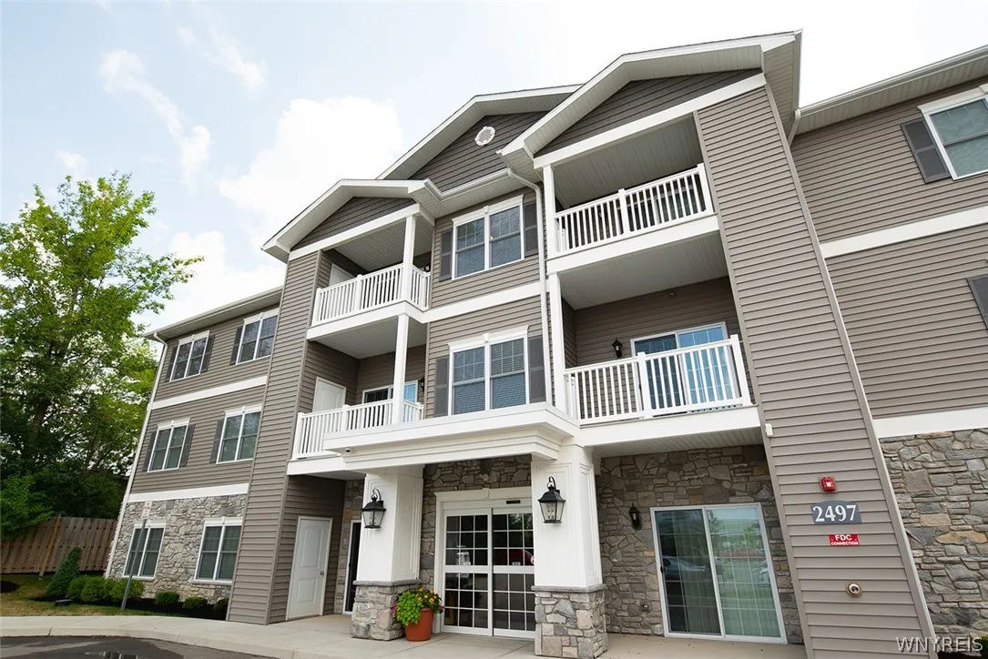 2497 Sweet Home Road 1-201, Amherst, New York 1422, Amherst, New York 14228, 2 Bedrooms Bedrooms, 5 Rooms Rooms,2 BathroomsBathrooms,Residential Lease,For Rent,2497 Sweet Home Road 1-201, Amherst, New York 1422,0,B1671902