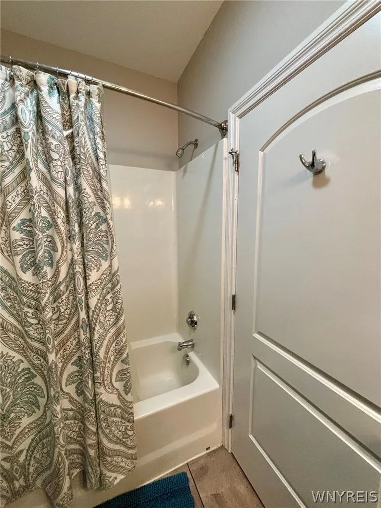2497 Sweet Home Road 1-201, Amherst, New York 1422, Amherst, New York 14228, 2 Bedrooms Bedrooms, 5 Rooms Rooms,2 BathroomsBathrooms,Residential Lease,For Rent,2497 Sweet Home Road 1-201, Amherst, New York 1422,0,B1671902